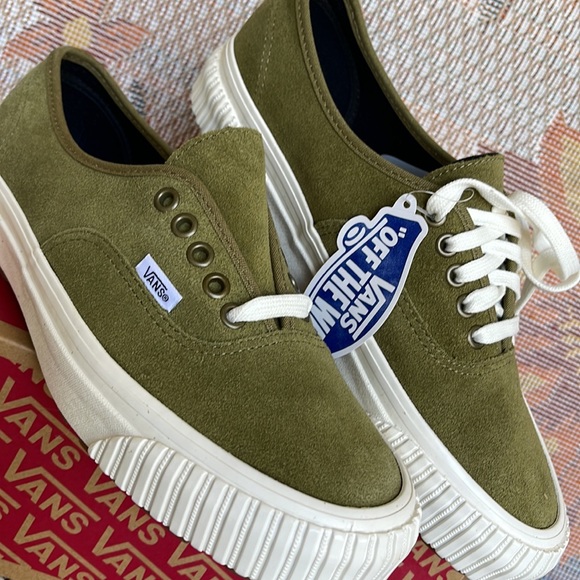 Vans WMNS Authentic 44 L
Anaheim Factory Og Suede
VN0005U4GRN
Sneakers - Picture 8 of 16